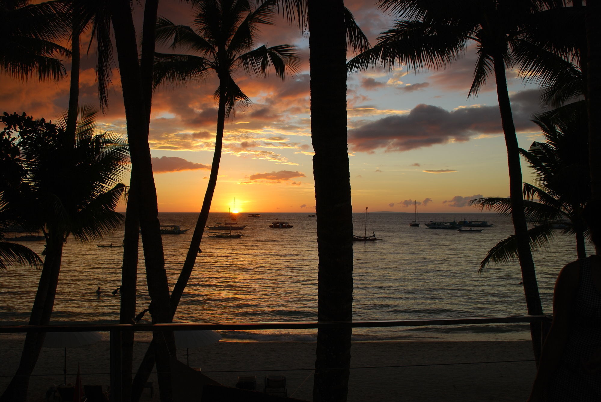 Sundown Beach Studios Manoc-Manoc Bagian luar foto